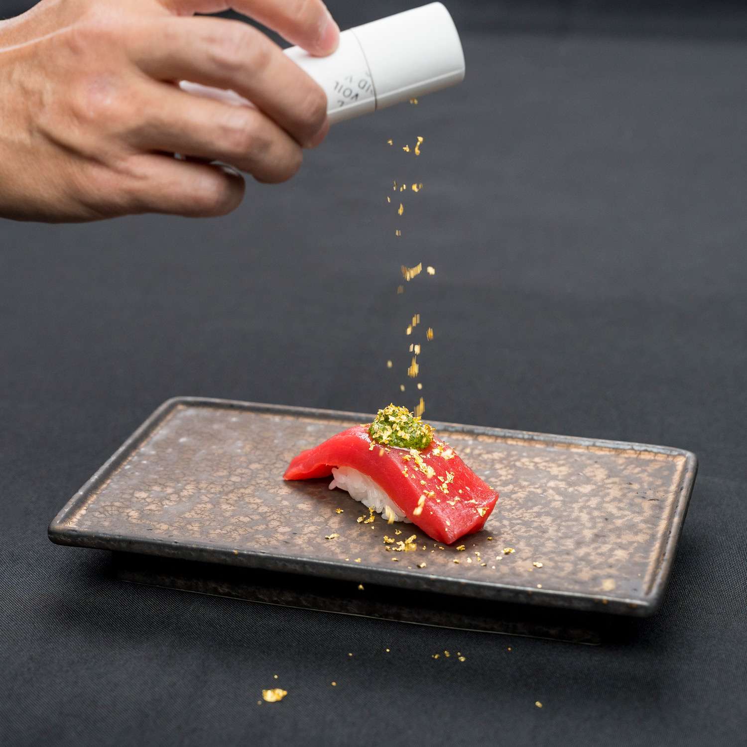 Hanafubuki Edible Gold Flakes Super Fine 0.2 Grams hover-image